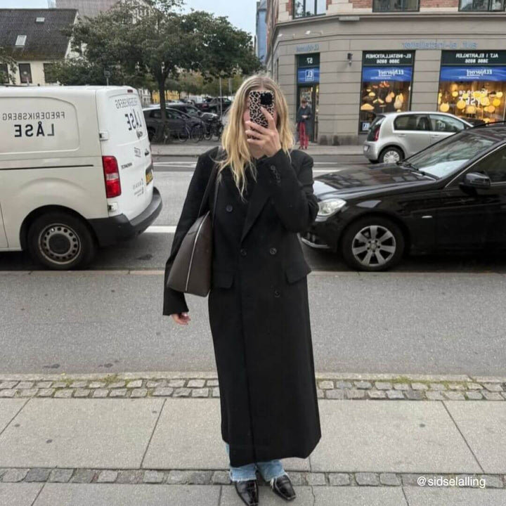 Frederikke Toftsø - LEO iPhone Case